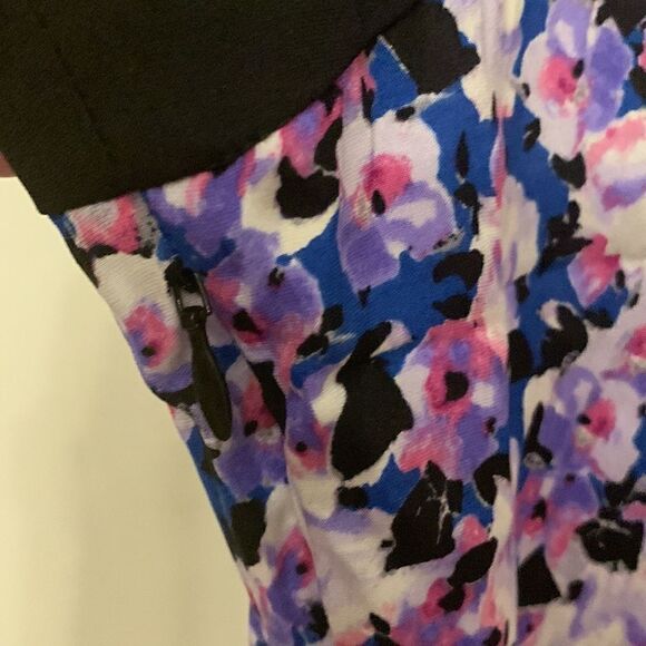 Cache floral purple halter top with silver chain straps Size S NWT - Picture 5 of 10